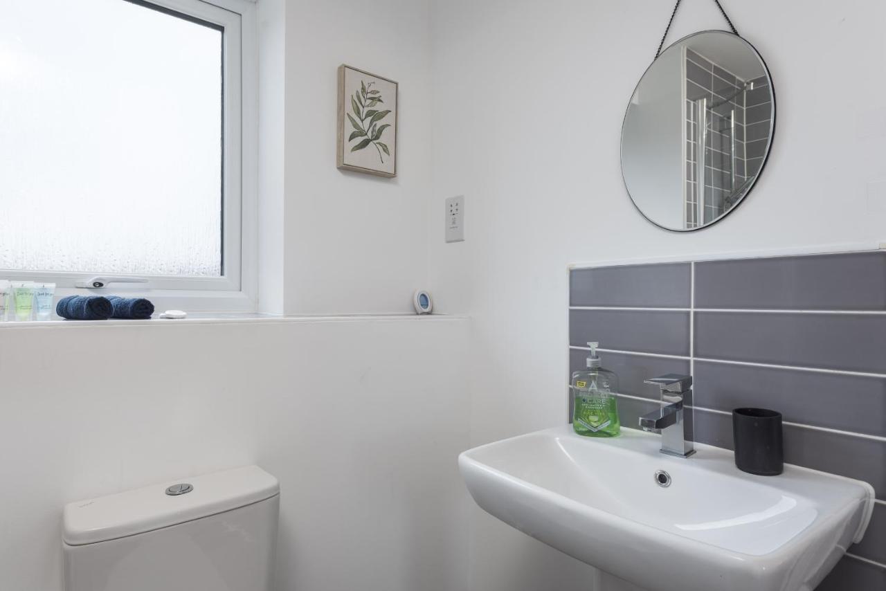 Two Bedroom Apartment - Milton Keynes By Aryas Properties Broughton (Buckinghamshire) Exterior foto